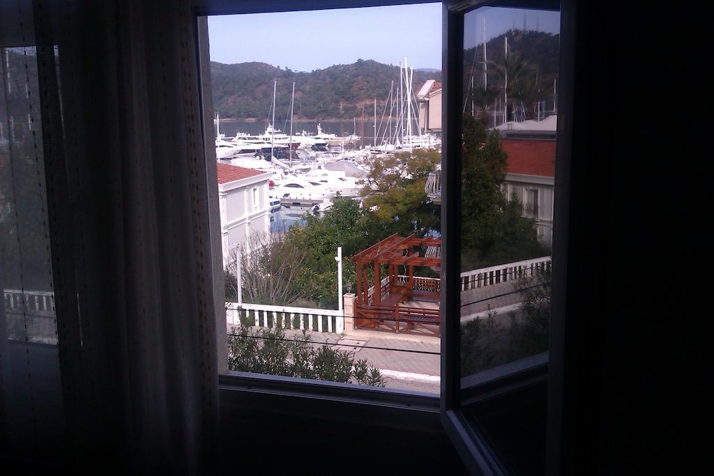 Pinara Pension & Guesthouse เฟทิเย ภายนอก รูปภาพ