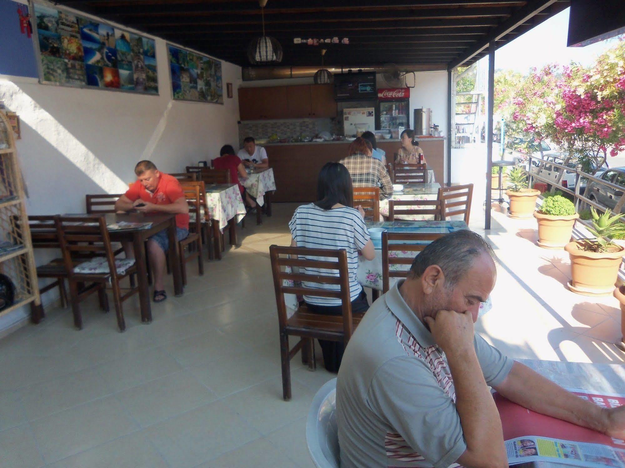Pinara Pension & Guesthouse เฟทิเย ภายนอก รูปภาพ